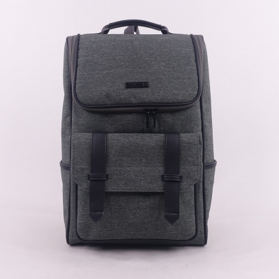 男包、男士包包、雙肩背包、學(xué)生書包個(gè)性化定制、皮具箱包設(shè)計(jì)出紙格、手袋包袋打樣制版、布包皮包OEM代工生產(chǎn)制造、學(xué)生畢業(yè)設(shè)計(jì)大賽作品縫制、手工皮具私人專屬制作、款號190708