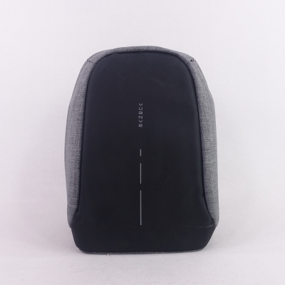 男包、男士包包、雙肩背包、學(xué)生書包個(gè)性化定制、皮具箱包設(shè)計(jì)出紙格、手袋包袋打樣制版、布包皮包OEM代工生產(chǎn)制造、學(xué)生畢業(yè)設(shè)計(jì)大賽作品縫制、手工皮具私人專屬制作、款號190729